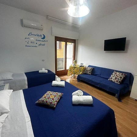 Iris Room Palermo Esterno foto